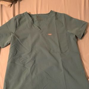 Figs scrub top, sage